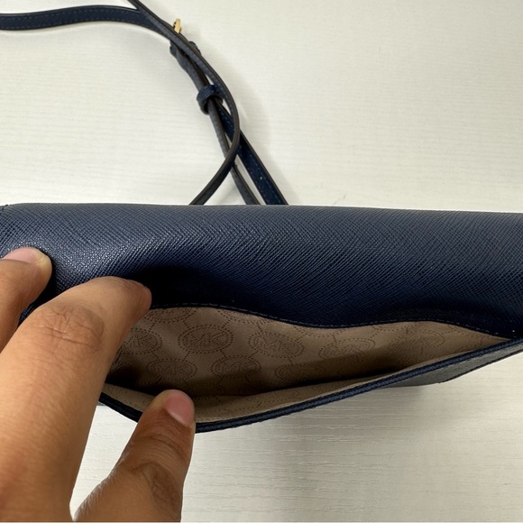 Michael Kors Jet Set Travel Crossbody Bag - Picture 8 of 13